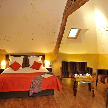 Hotel O2B Aux Berges De Broceliande Beignon Exteriör bild