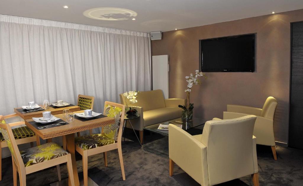 Hotel O2B Aux Berges De Broceliande Beignon Rum bild